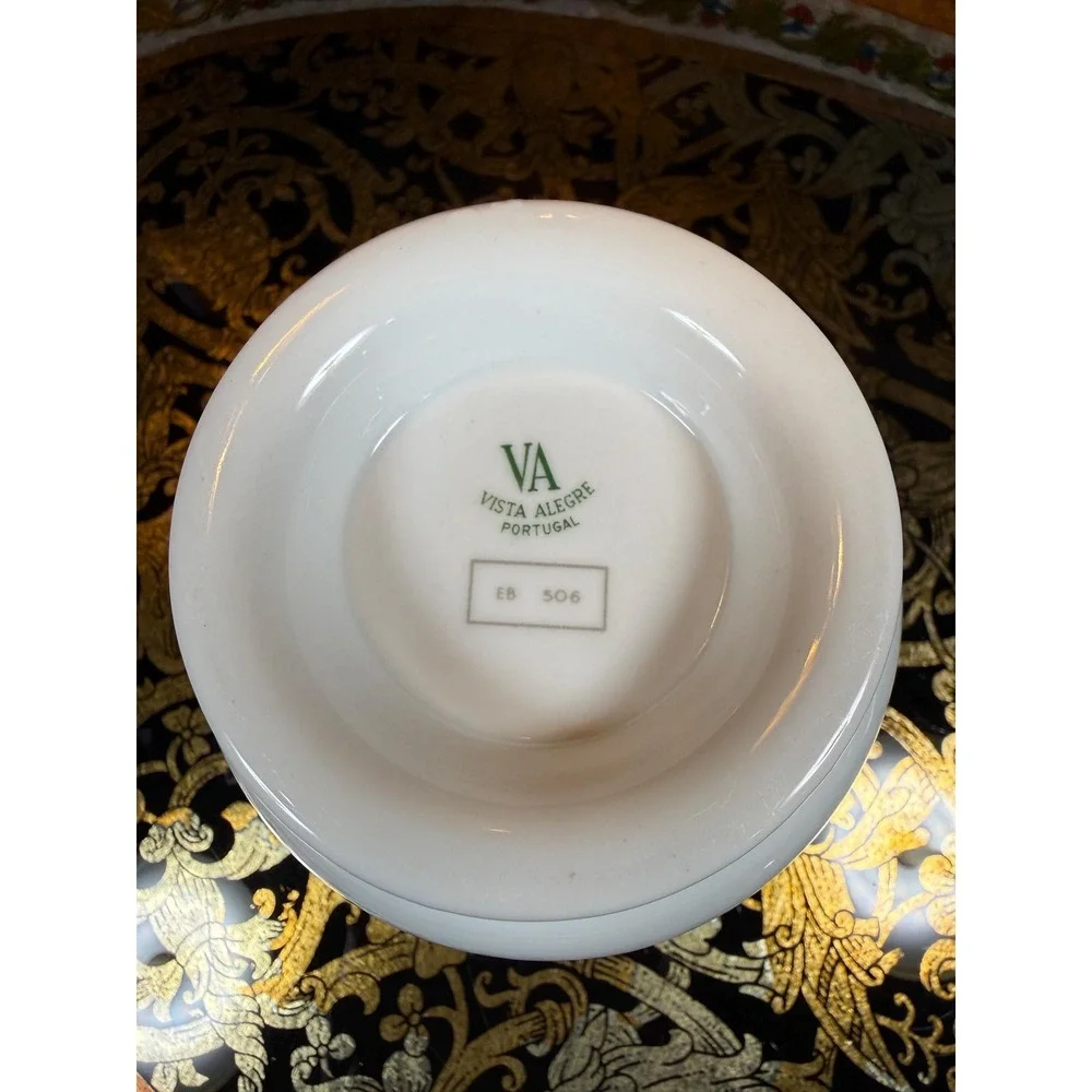 Vista Alegre Portugal Floral Porcelain Cachepot with‎ Gold Trim – 4.25